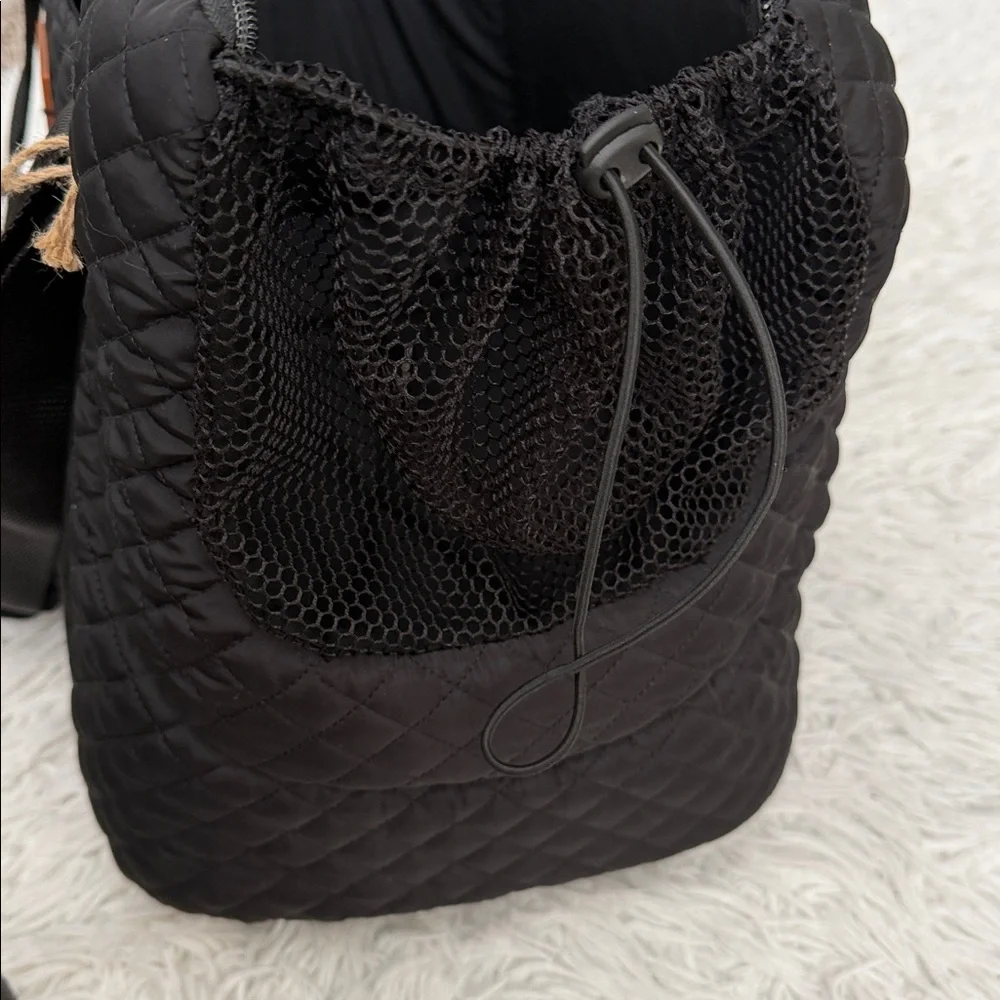 Muffin & Berry Quilted Dog Carrier Black Medium